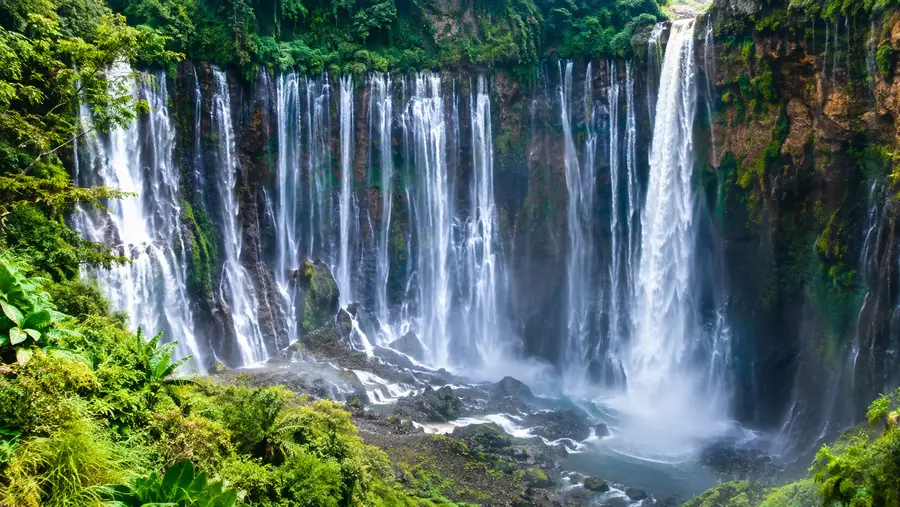 Tumpak Sewu Wasserfall Tourpakete